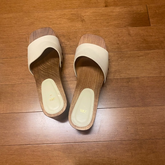 Wooden Leather Slide Sandals Size 9 NEVER WORN - Picture 4 of 4